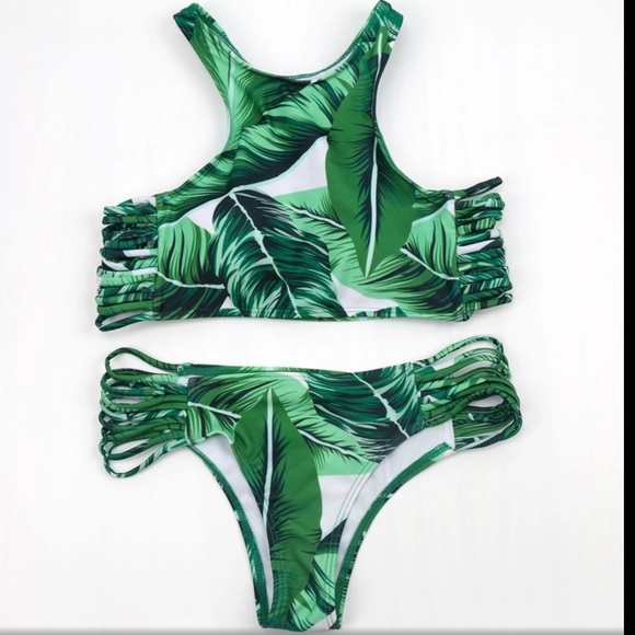 Green leaf print bikini🏝 - Picture 3 of 5